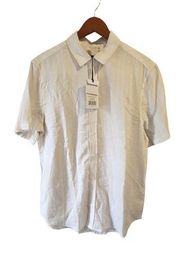 Onia Short-Sleeve Button-Down Shirt in Light Cream